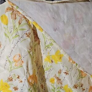 vintage Floral Yellow and Cream Quilt Twin